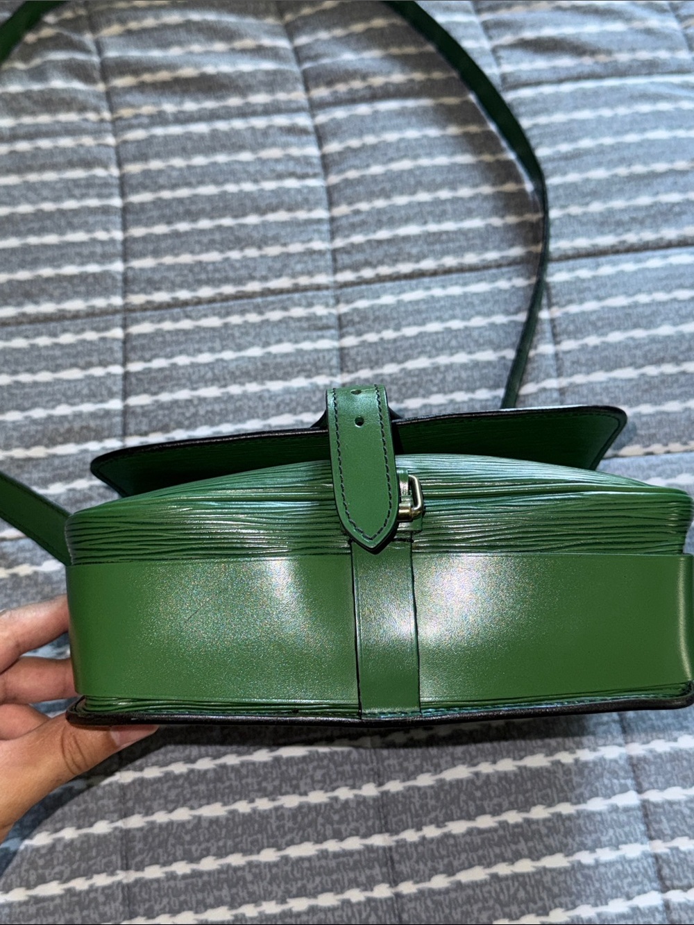 LOUIS VUITTON Epi leather Cartouchiere MM Shoulder Bag Green - Picture 8 of 9